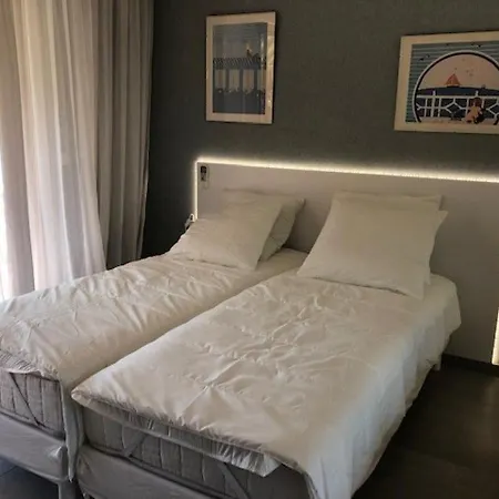 T2 Climatise Au Centre Du Lavandou, Terrasse, Prox. - Fr-1-308-123 * לה לבאנדו